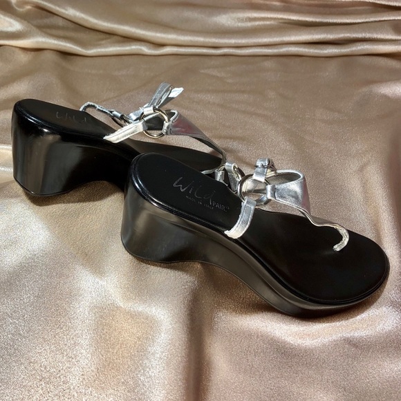 WILD PAIR Italy metallic silver leather sandals 9 - Picture 6 of 9